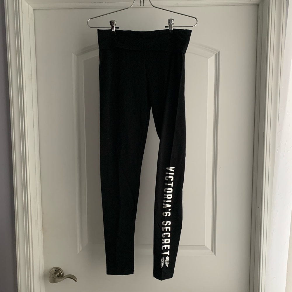 BRAND NEW VS skinny yoga pants size S
